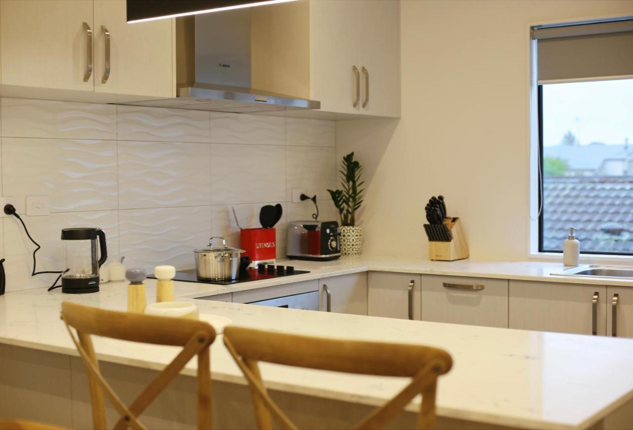 Cozy And Comfortable, Sunny Three-Storey Building Auckland Eksteriør billede