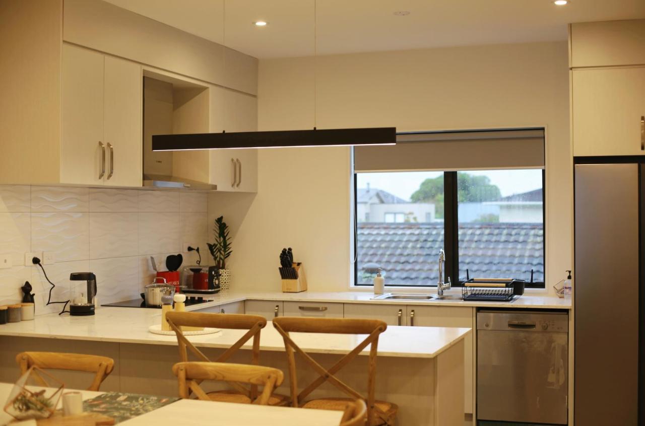 Cozy And Comfortable, Sunny Three-Storey Building Auckland Eksteriør billede